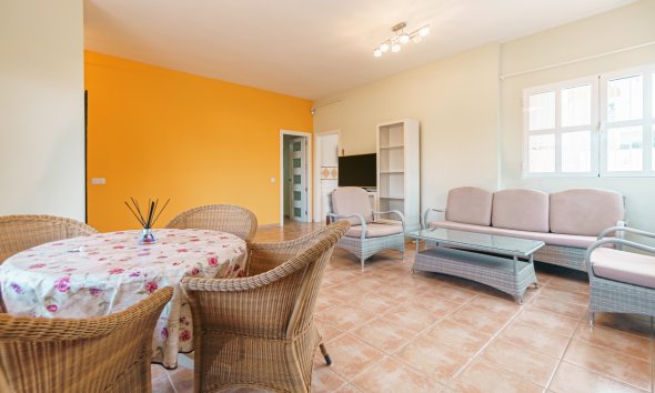 Resale - Villa -
Albir