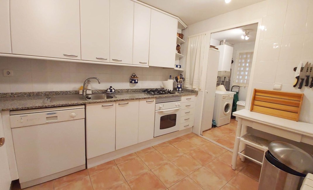 Resale - Apartment / flat -
Albir