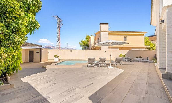 Resale -  Chalet / Villa -
Alfaz del Pi - Alfas del Pí