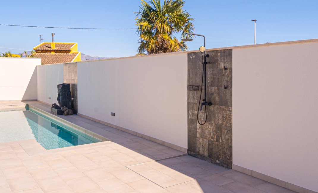 Resale - Villa -
Albir