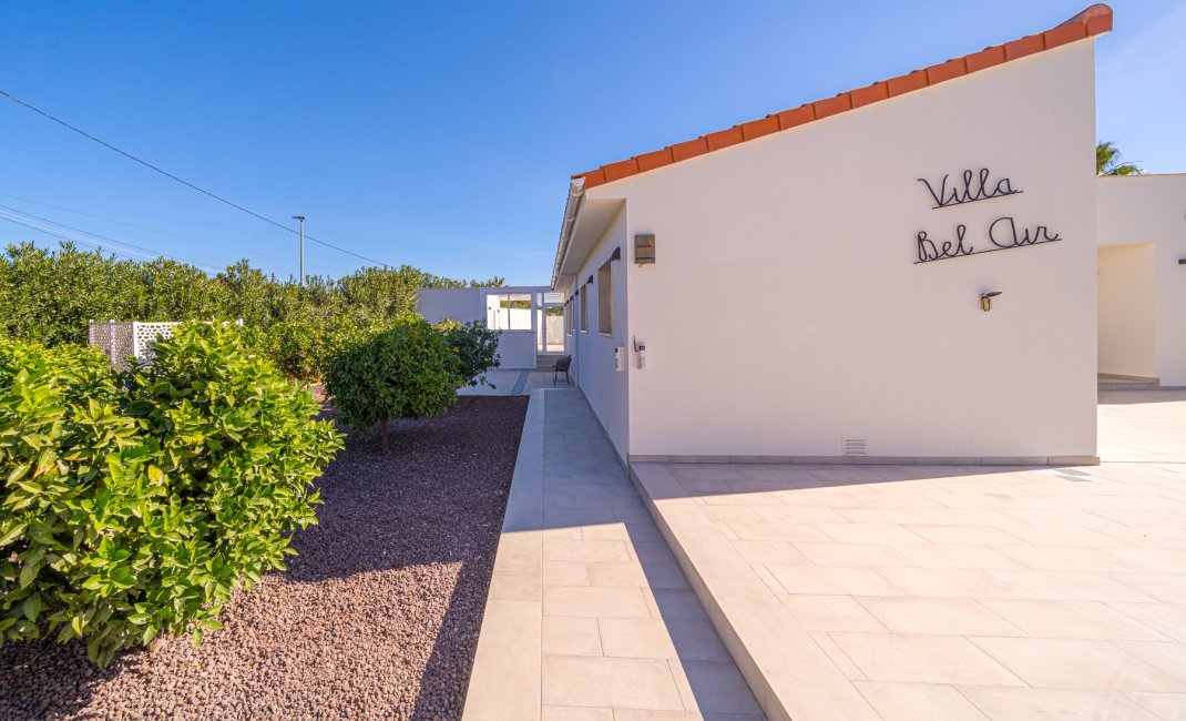 Revente -  Chalet / Villa -
Albir