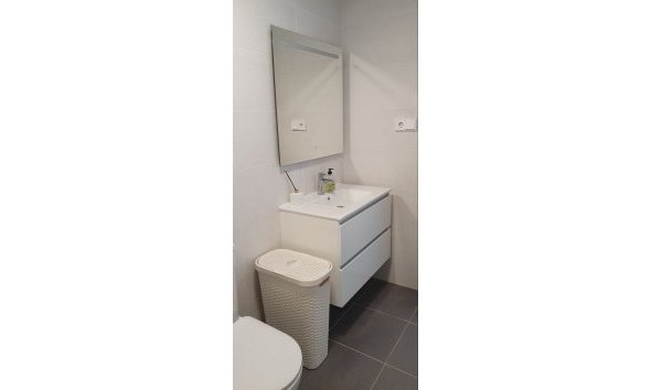 Reventa - Apartamento / piso -
Finestrat