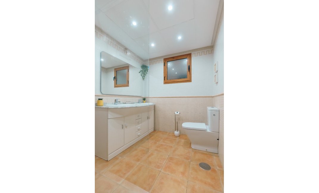Verhuur Korte Termijn - Appartement / flat -
Albir