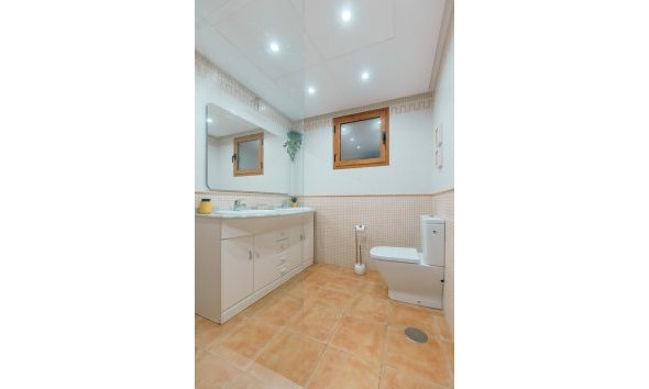 Verhuur Korte Termijn - Appartement / flat -
Albir