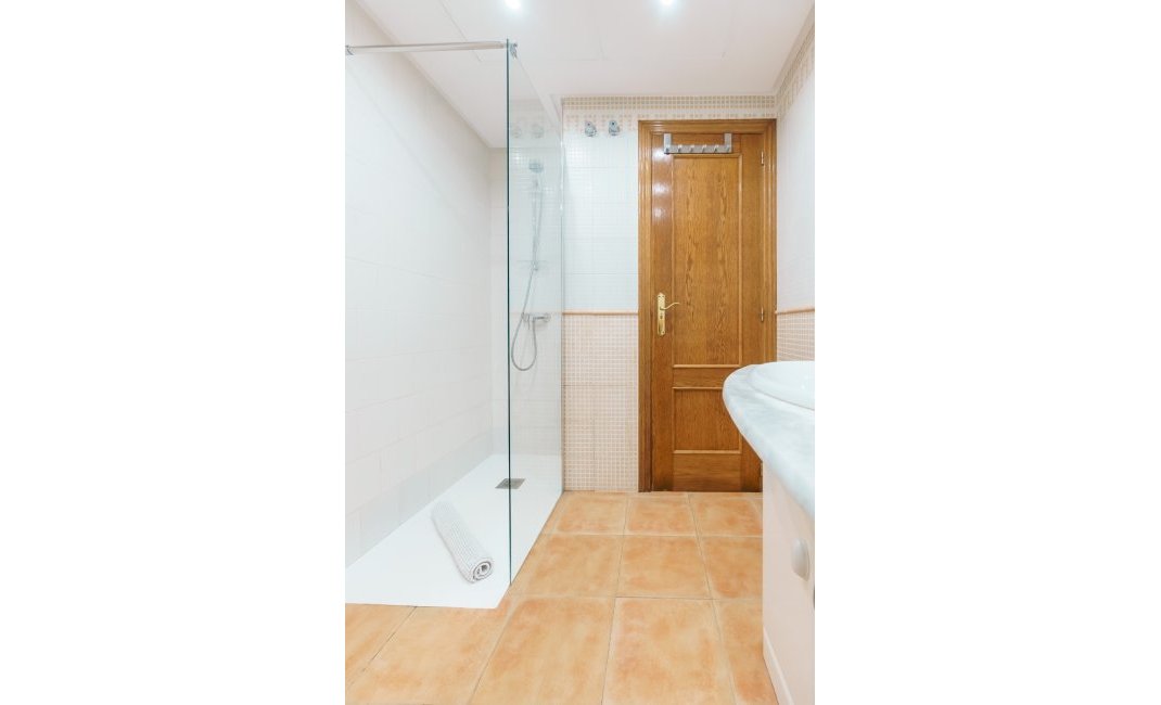 Verhuur Korte Termijn - Appartement / flat -
Albir