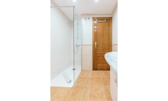 Verhuur Korte Termijn - Appartement / flat -
Albir