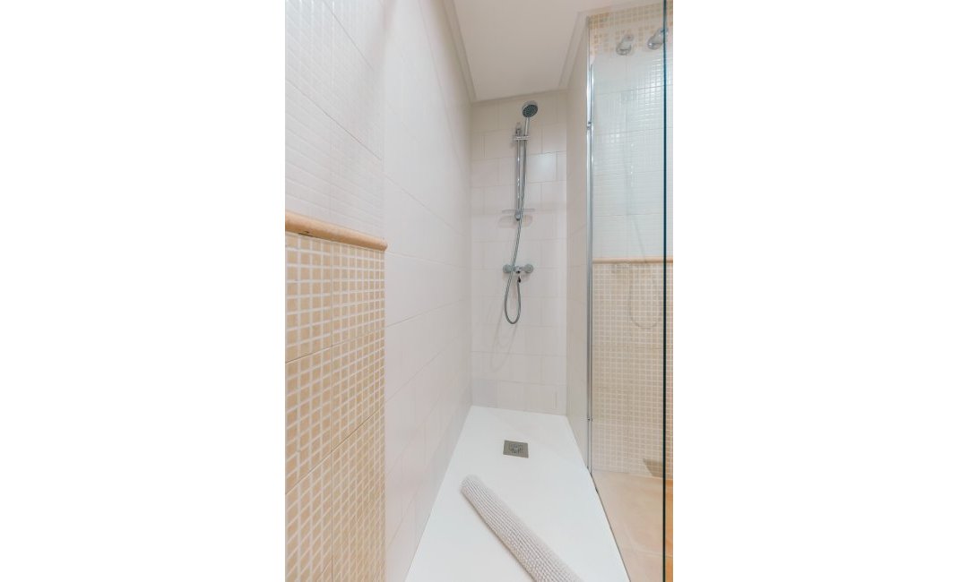 Verhuur Korte Termijn - Appartement / flat -
Albir