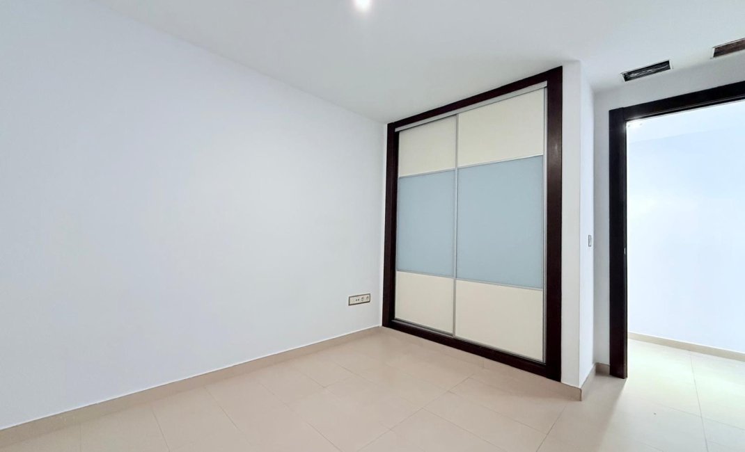 Resale - Apartment / flat -
La Nucía