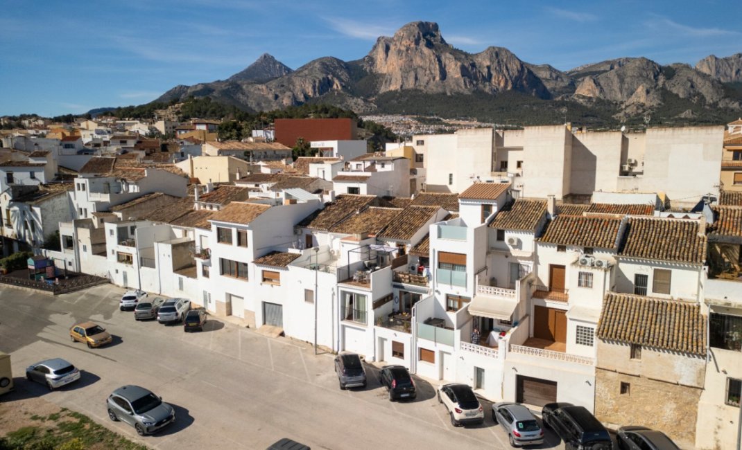 Reventa - semi_detached_house -
La Nucía - La Nucia Pueblo